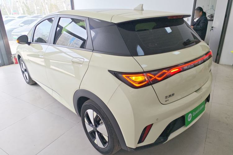 Used BYD Dolphin 2023 420 km Fashion Edition