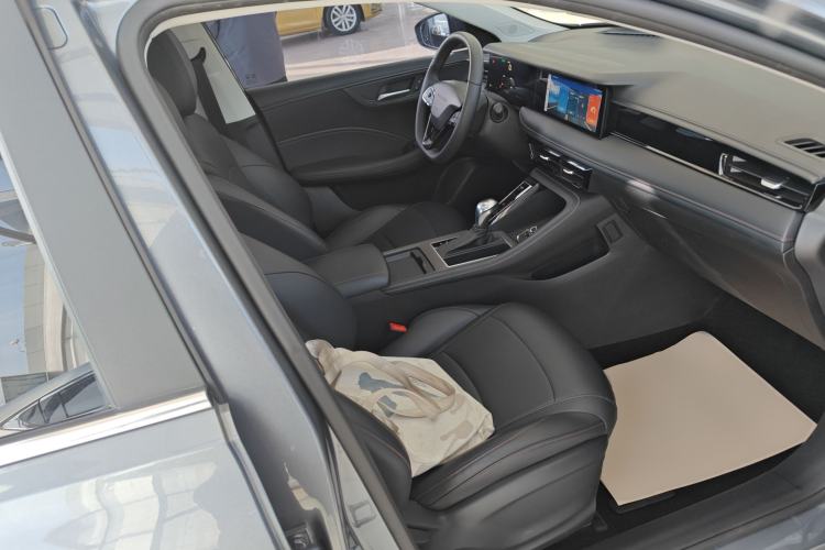 Used Roewe i5 2023 1.5L CVT Luxury Edition
