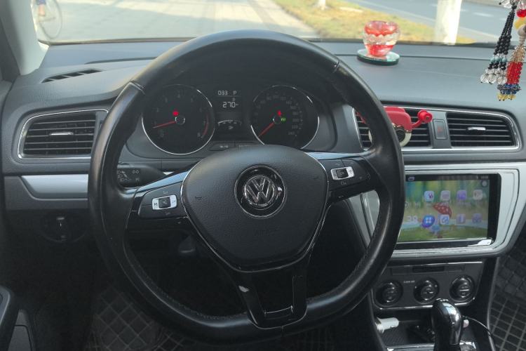 Used Volkswagen Gran Lavida 2017 180TSI DSG Comfort Edition
