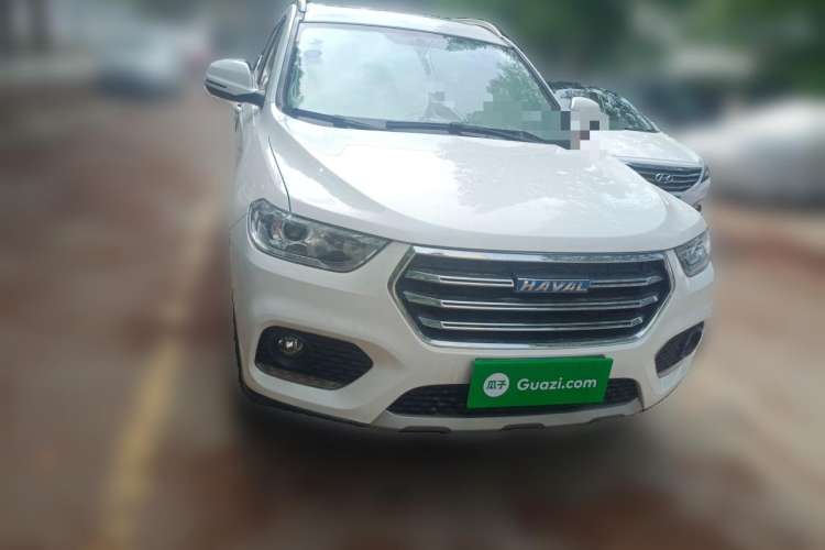 Used Haval H2 2018 Chuanxiang Edition Blue Badge 1.5T Dual-Clutch Two-Wheel Drive Fashionable Model