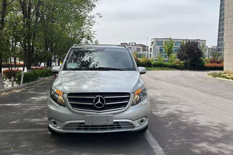 Used Mercedes-Benz Vito 2018 2.0T Elite Version 7 Seats China VI Emission Standard
