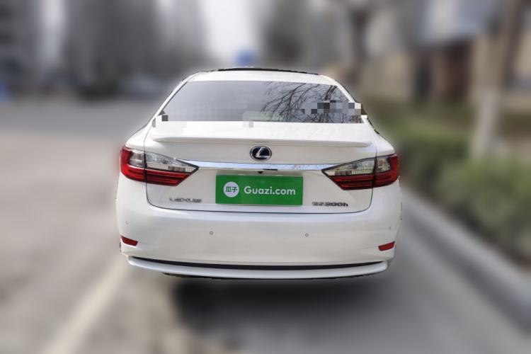 Used Lexus ES 2017 300h Mark Levinson Comfort Edition