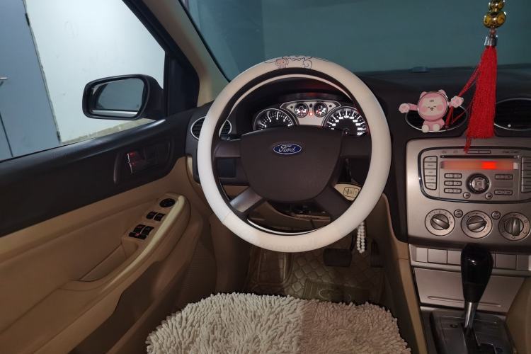 Used Ford Focus 2012 Sedan Classic 1.8L Automatic Fashion Edition
