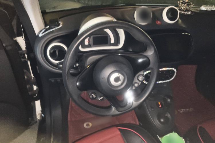 Used smart fortwo 2018 1.0L 52kW Hardtop Dynamic Version China V Steering Wheel