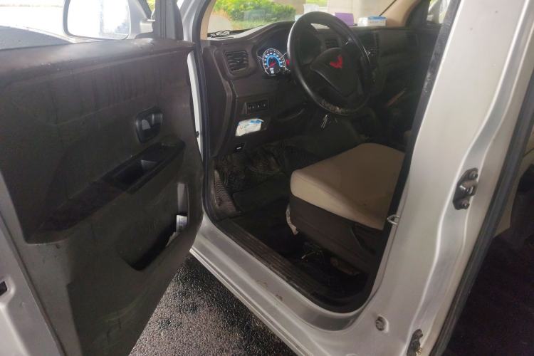 Used Wuling Hongguang V 2022 1.5L Enjoy Edition Electric-Powered LAR
