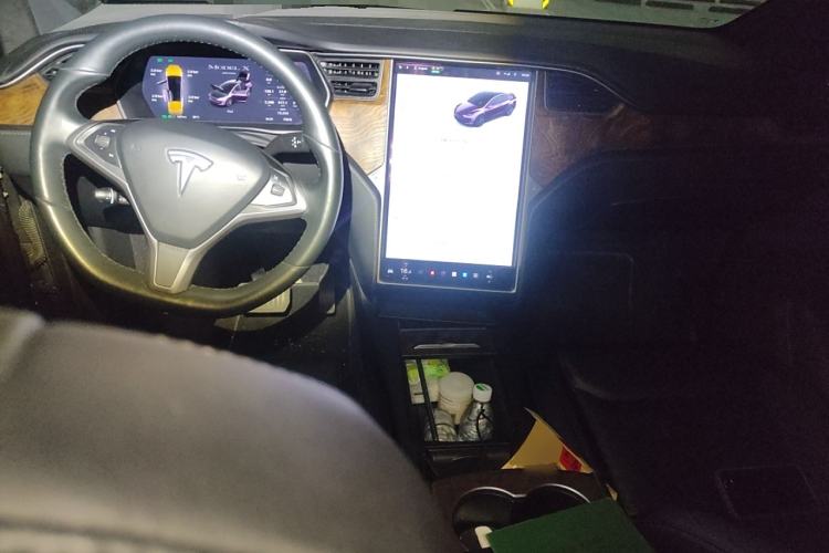 Used Tesla Model X 2019 Long-Range Version Center Console