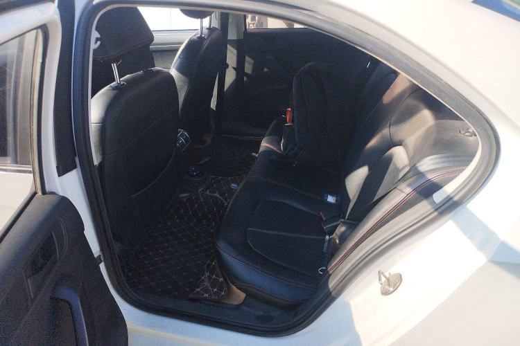 Used Volkswagen Santana 2015 1.6L Manual Fashion Edition Left Rear Seat