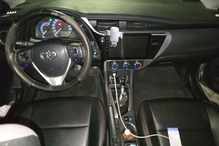 Used Toyota Corolla 2018 1.2T S-CVT GL Smart Enjoyment Version Center Console