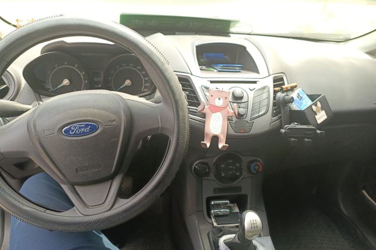 Used Ford Fiesta 2013 Hatchback 1.5L Manual Fashion Edition Center Console