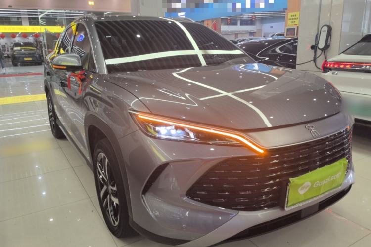 Used BYD Song L DM-i 2024 112 km Leading Edition Front Right 45 Deg