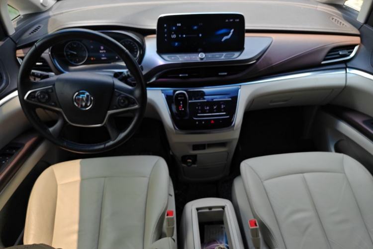 Used Buick GL8 2021 Land Cruiser Executive Class 652T Luxury Model Center Console