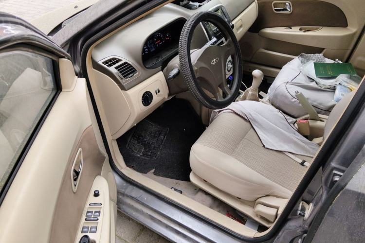 Used Chery Fengyun 2 2010 Hatchback 1.5L Ambition Model Driver Seat