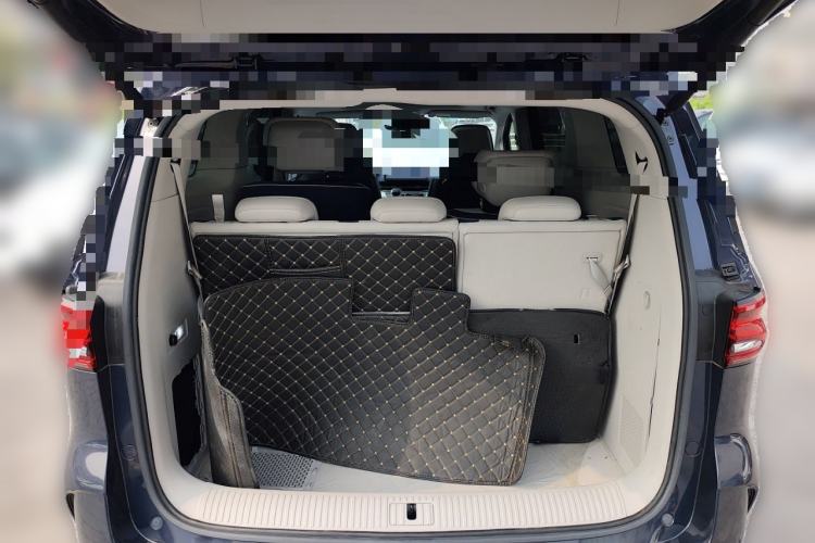 Used Roewe iMAX8 2022 400TGI Prestige Edition
