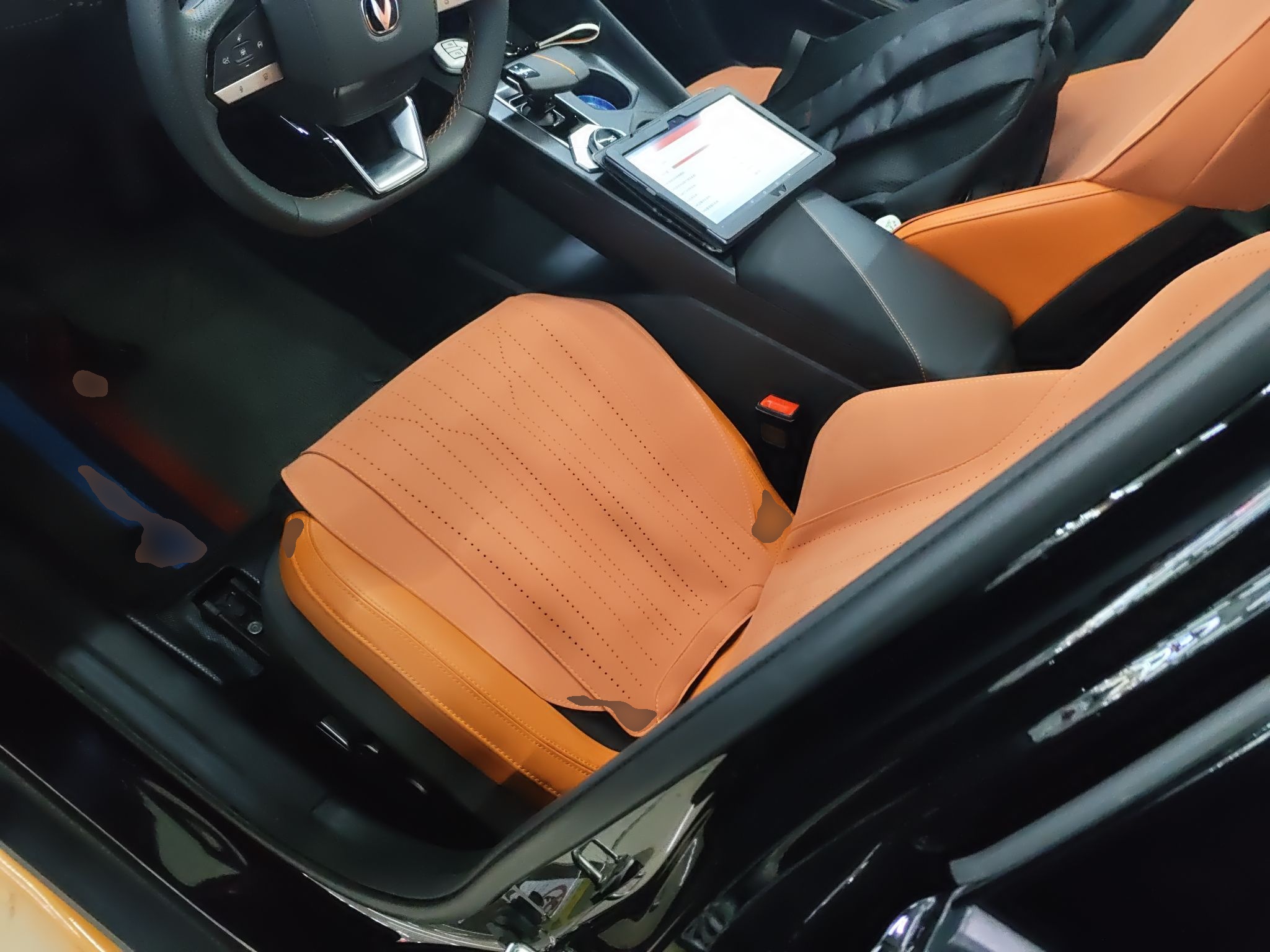 Переднее сиденье в автомобиле