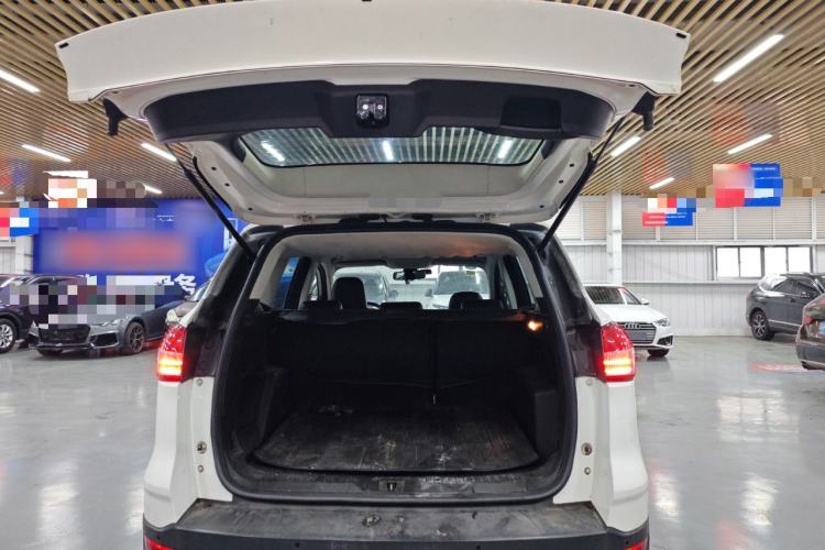 Used Ford Kuga 2013 1.6L GTDi Two-Wheel-Drive Trend Model Trunk