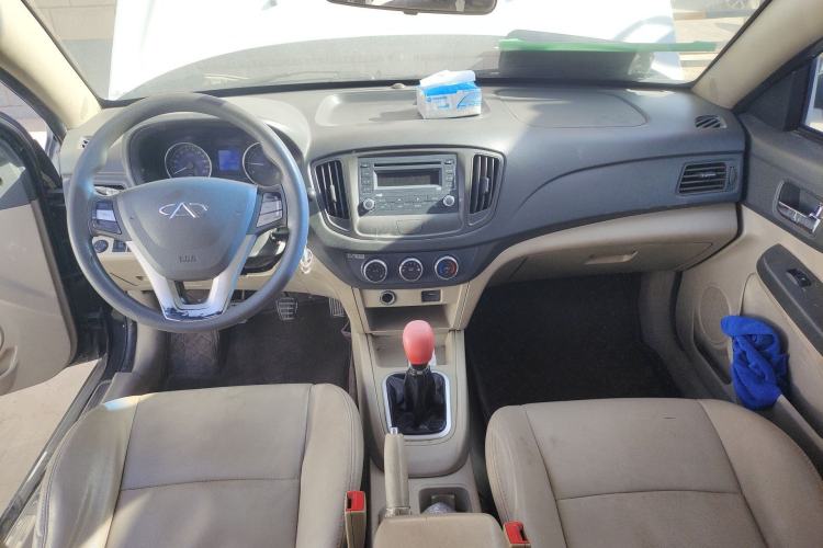 Used Chery E5 2014 1.5L Manual Youyue Model Center Console