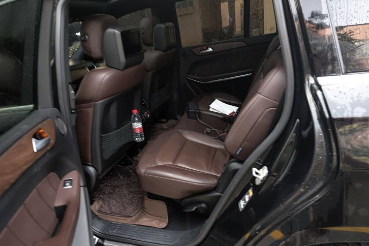 Used Mercedes-Benz GL-Class 2014 GL 400 4MATIC Luxury Model Left Rear Seat