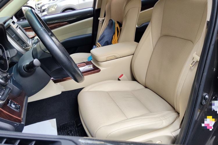 Used Toyota Crown 2015 2.0T Fashion Edition Left Front Seat