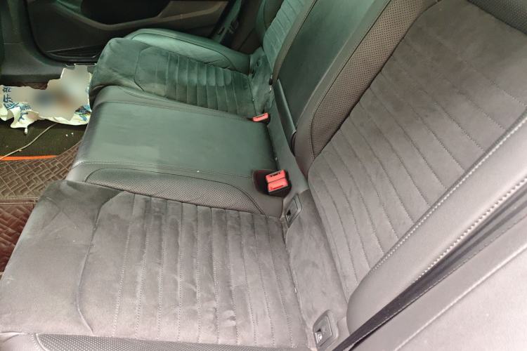 Used Volkswagen Magotan 2017 330TSI DSG Luxury Model Left Rear Seat