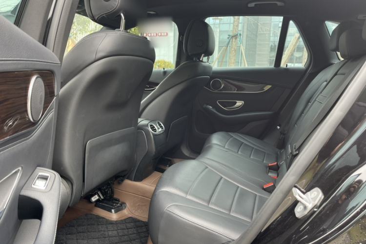 Used Mercedes-Benz GLC 2018 Facelift GLC 260 4MATIC Luxury Edition
