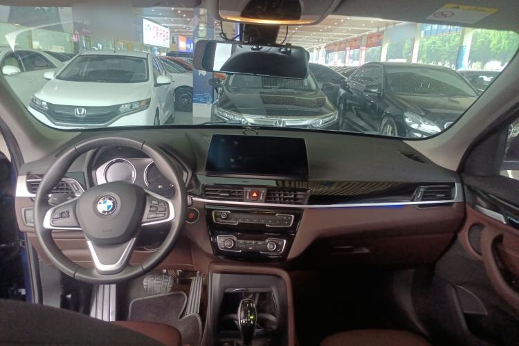 Used BMW X1 2020 sDrive25Li Leading Model
