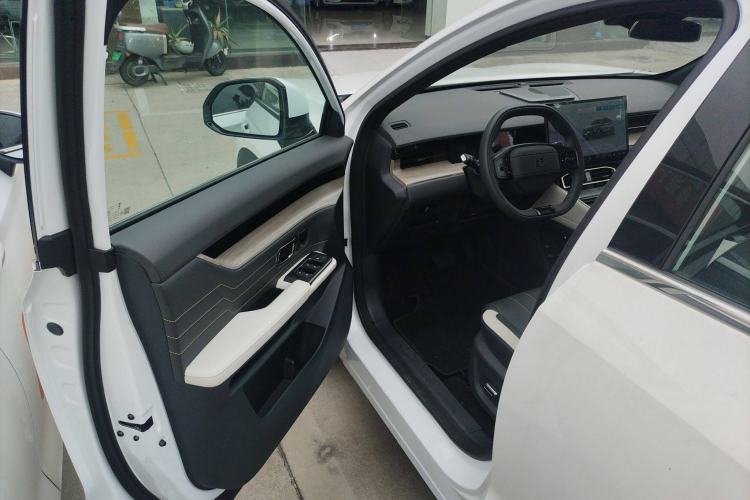 Used JETOUR Shanhai L6 2024 1.5TD DHT MAX