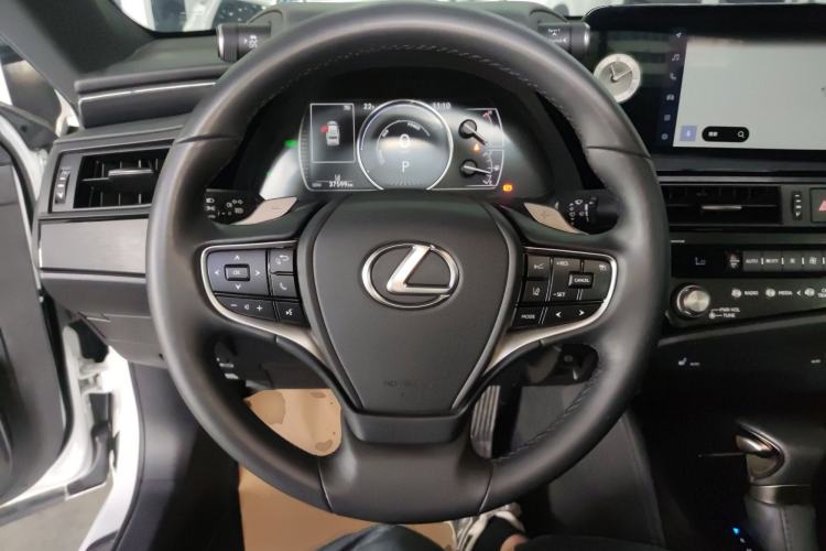 Used Lexus ES 2022 300h Excellence Edition
