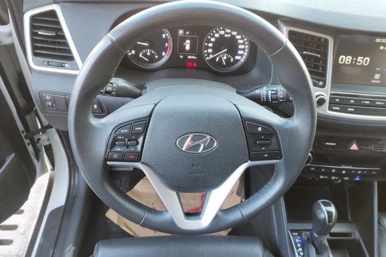 Used Hyundai Tucson 2015 1.6T Dual-Clutch Two-Wheel-Drive Smart Model
