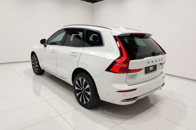 Used Volvo XC60 2025 B5 Four-Wheel Drive Smart & Advanced Luxury Edition
