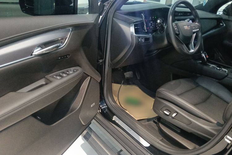 Used Cadillac XT6 2022 2.0T 7-Seater Four-Wheel-Drive Luxury Version
