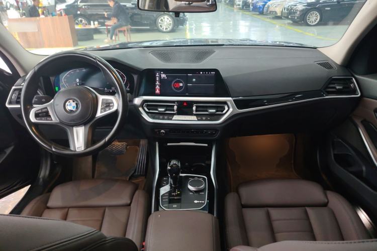 Used BMW 3 Series 2021 Second Facelift 320Li M Sport Package
