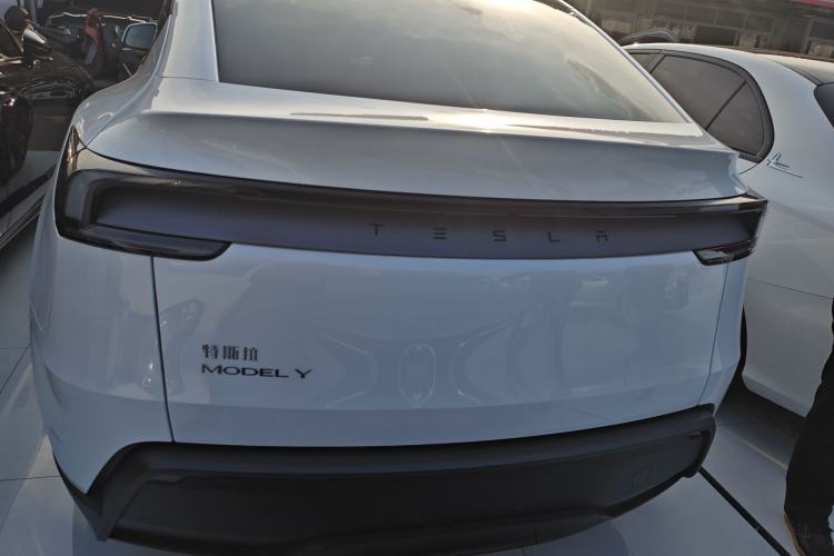 Used Tesla Model Y 2026 Rear-Drive Model