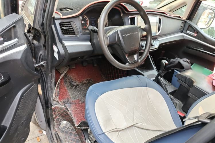 Used FORTHING Lingzhi 2022 Entry-Level M5L 1.6L Comfort Version 7 Seats