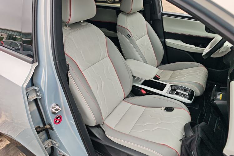 Used Honda e:NS2 2024 Light-Chasing Version Right Front Seat