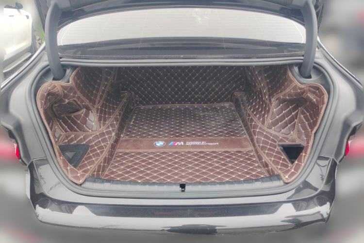 Used BMW 5 Series 2022 Second Facelift 530Li Luxury Version M Sport Package Trunk