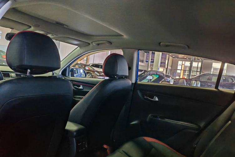 Used Kia KX Cross 2017 1.4L AT GLS
