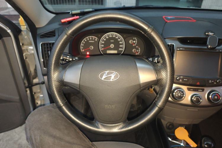 Used Hyundai Celesta 2011 1.6L Manual Comfort Edition
