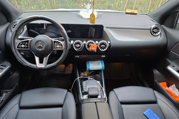 Used Mercedes-Benz GLA 2020 GLA 200 Center Console