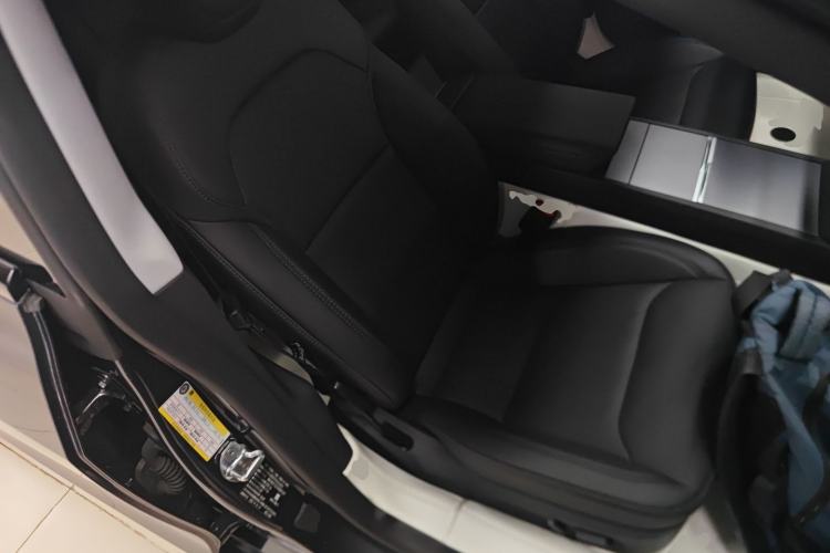 Used Tesla Model 3 2025 Rear-Wheel-Drive Version