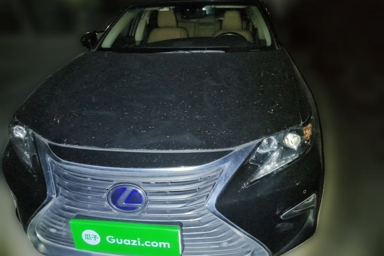 Used Lexus ES 2017 300h Mark Levinson Comfort Edition
