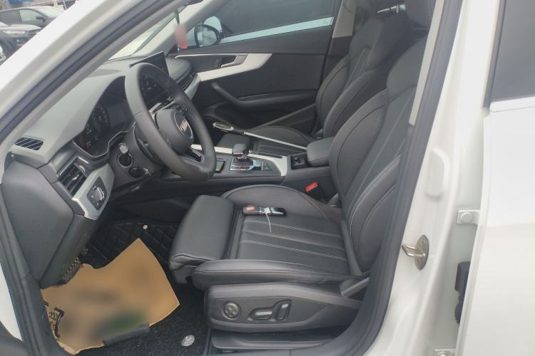 Used Audi A4L 2020 40 TFSI Luxury Dynamic Model