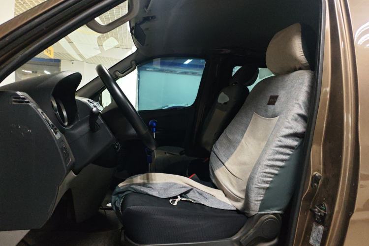 Used Foton MP-X E 2017 2.0L New Express Long Wheelbase 4Q20M Left Front Seat