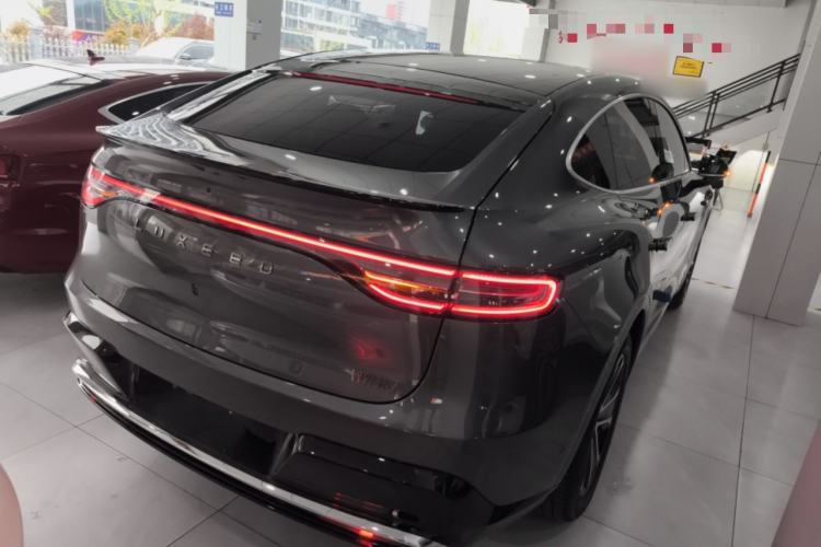 Used Hima Luxeed R7 2026 Model Pure Electric Max Rear Right 45 Deg