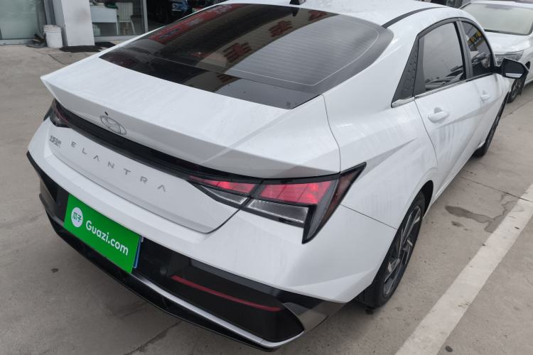 Used Hyundai Elantra 2023 1.5L CVT GLX Elite Edition Rear Right 45 Deg