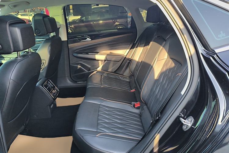 Used Volkswagen Passat 2020 330TSI Luxury Edition China VI