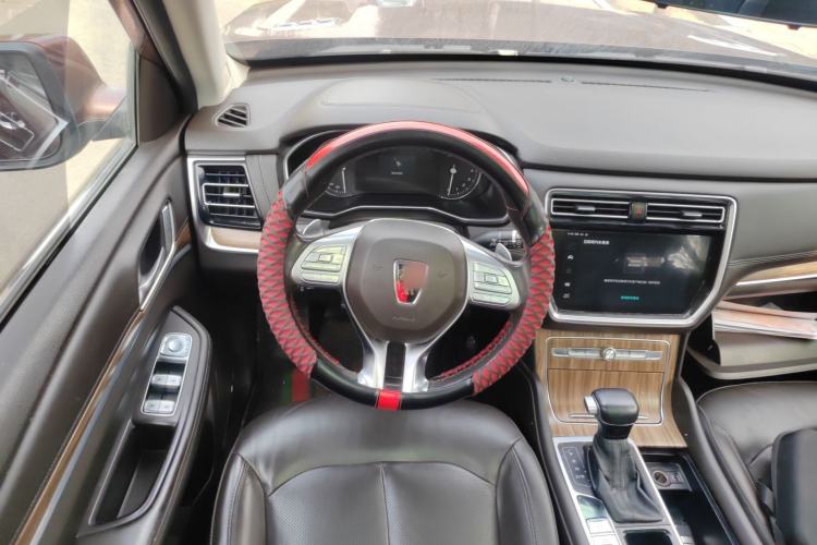 Used Roewe RX8 2018 30T Smart Connectivity Two-Wheel Drive Flagship Edition Steering Wheel