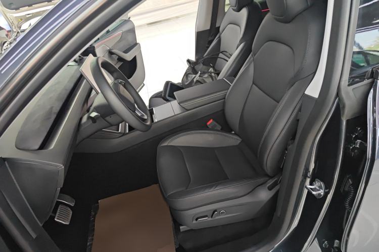 Used Tesla Model Y 2025 Long-Range All-Wheel Drive First Edition