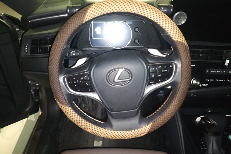 Used Lexus ES 2023 200 Excellence Edition