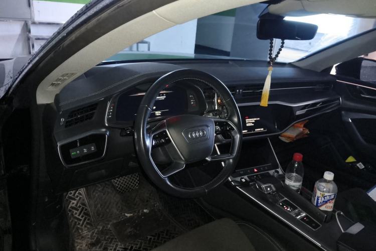 Used Audi A7L 2024 45TFSI S-line Dream-Building Edition Flow Crystal Package
