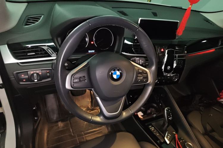 Used BMW X2 2019 sDrive25i Leading Edition M Sport Package China VI Steering Wheel